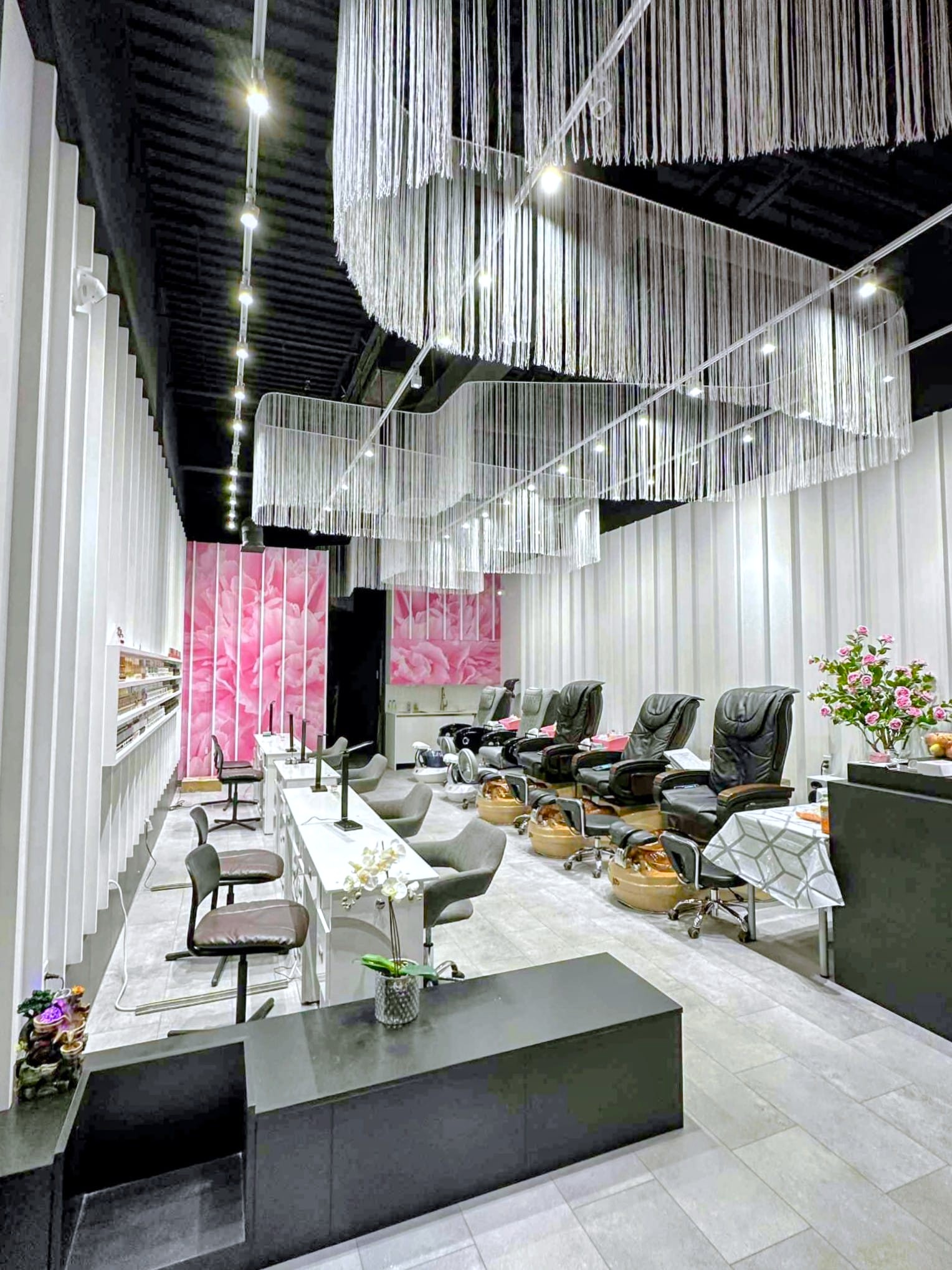 Sister Sister Nail Salon - Interior Space 1